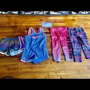 Lil fashionistas, Gently used /new clothes